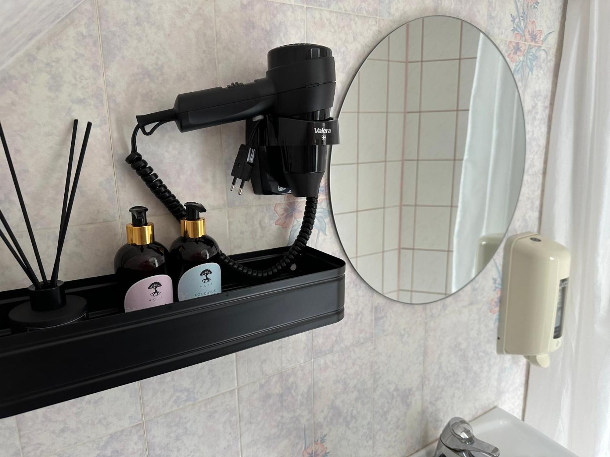 Vanalinna Boutique Hotel 쿠레사아레 외부 사진
