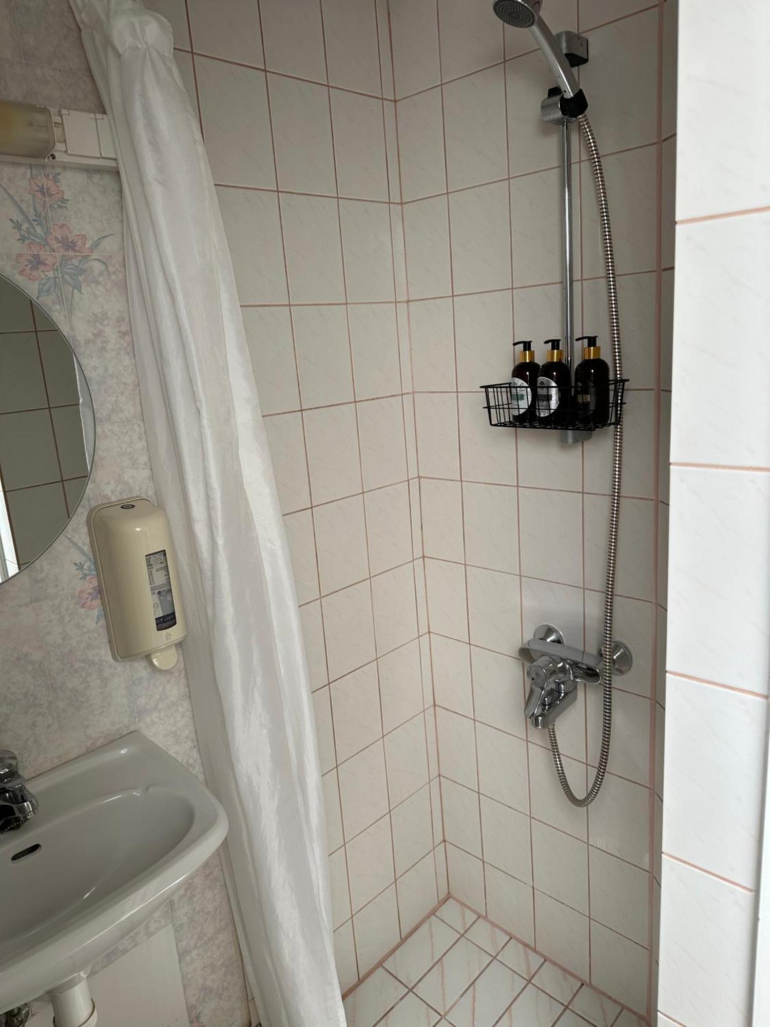 Vanalinna Boutique Hotel 쿠레사아레 외부 사진